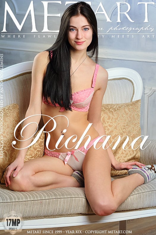 Rebecca G in Richana photo 1 of 19