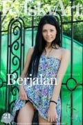 Berjalan: Rafaella #1 of 17